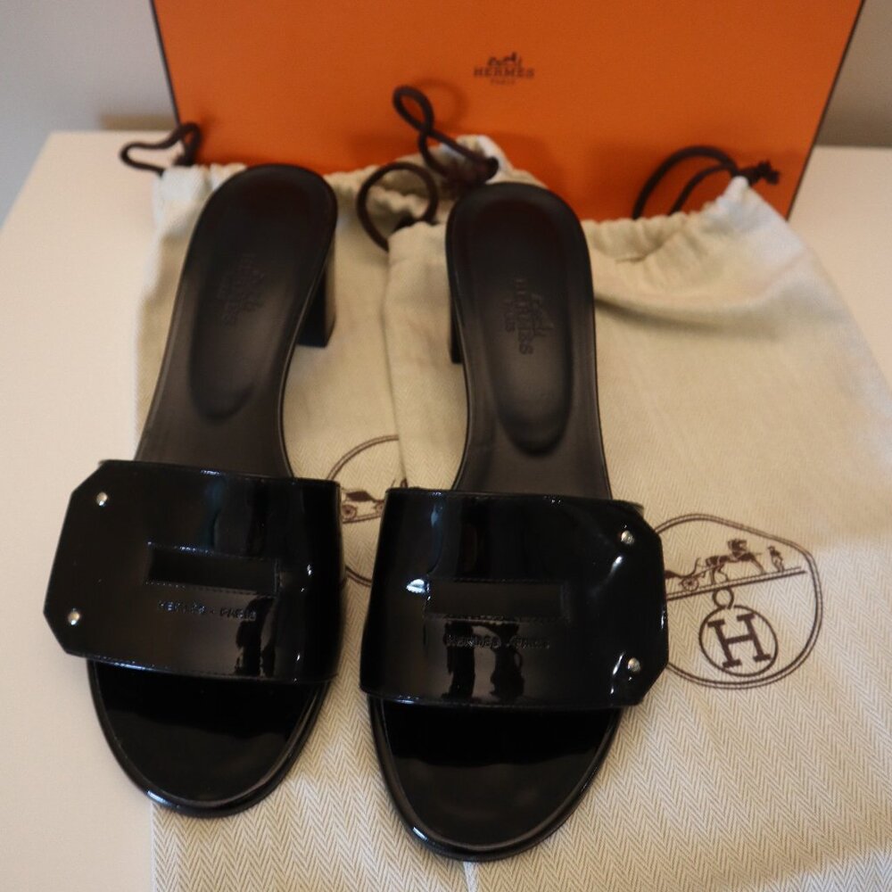 Hermes Black Sandals with H-Shaped Strap